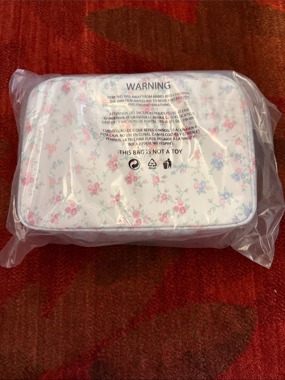 LoveShackFancy pink Floral Zip lunchbox - Picture 3 of 3
